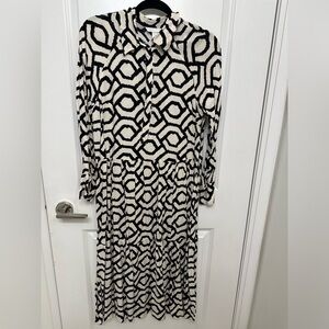 H&M Black and White Geometric Long Sleeve Maxi Dress